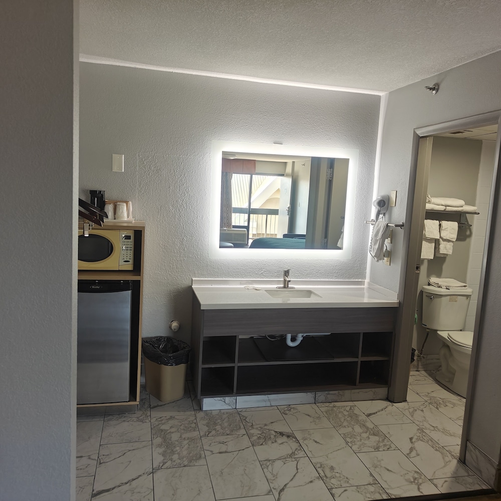 Mountain Vista Inn and Suites 57/57