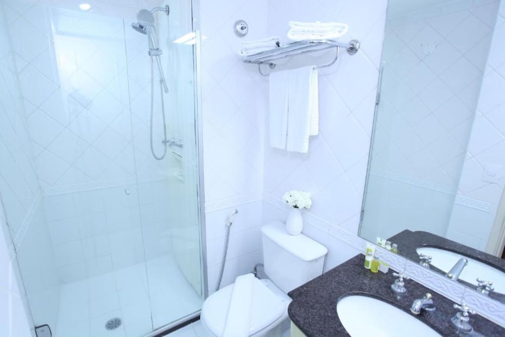 The World Hotels 49/50