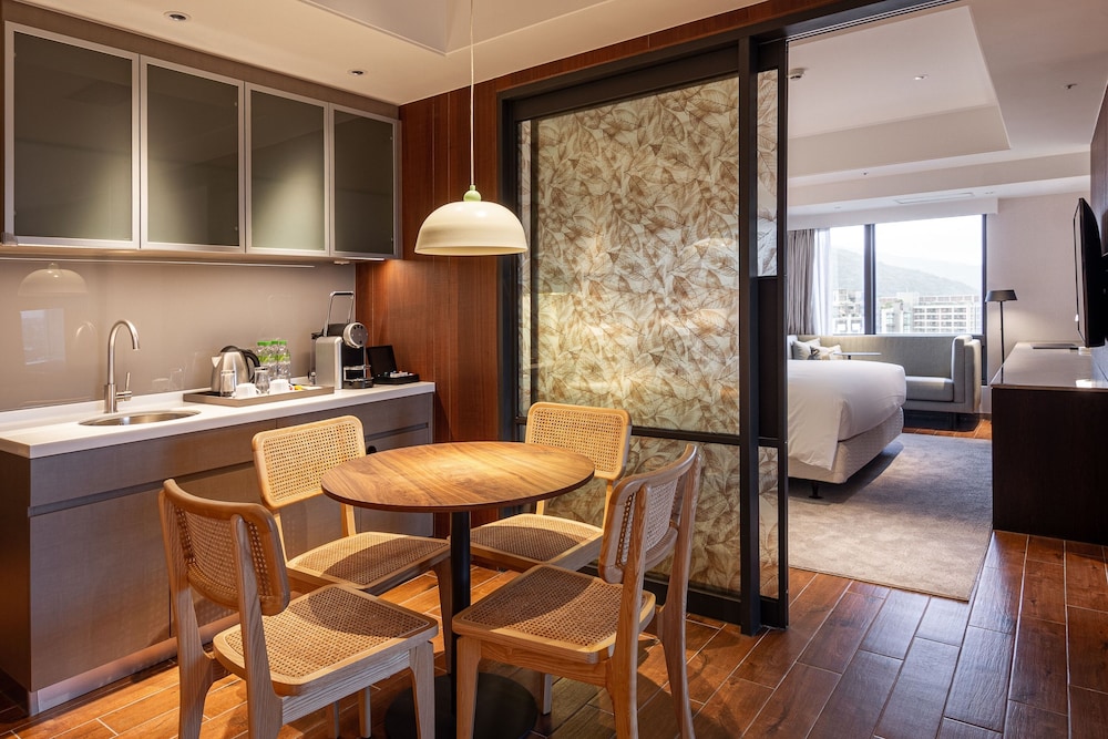 Kilin Hotel JiaoXi 81/95