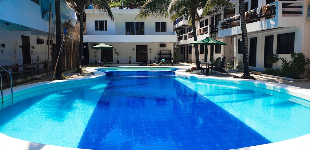 Feliness Resort 3/26