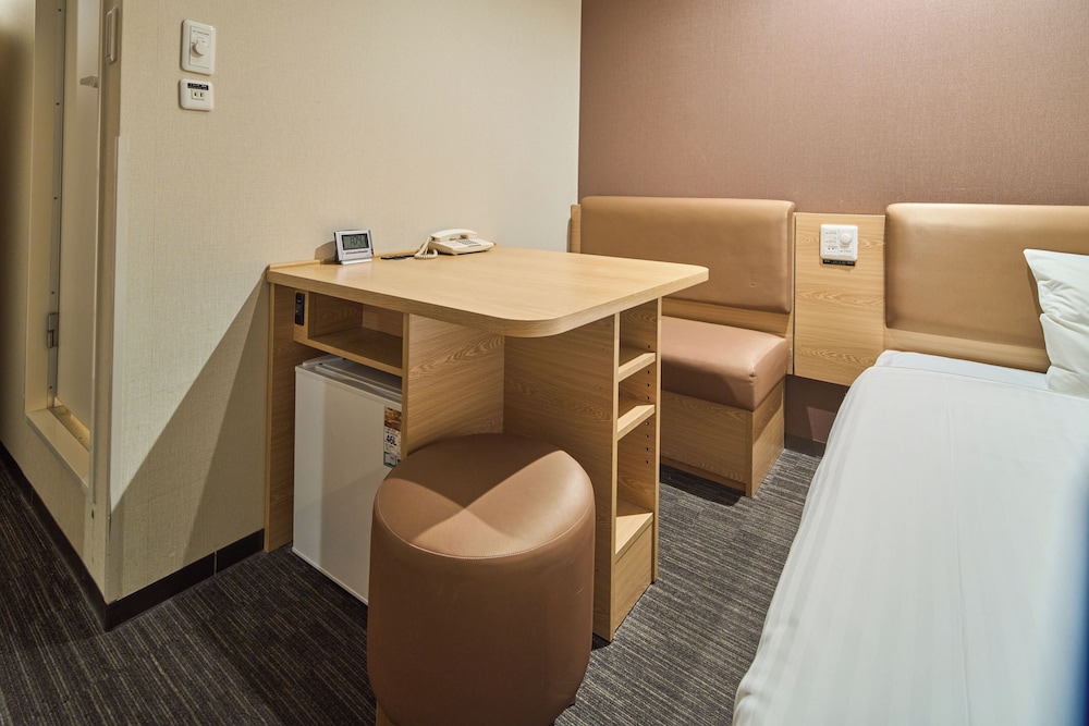 VIA INN SHIN-OSAKA WEST 38/42