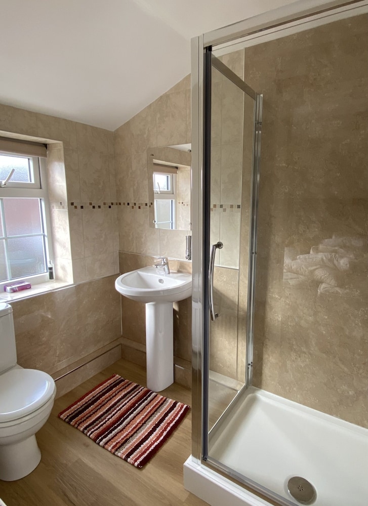 Plumpton Court 54/57