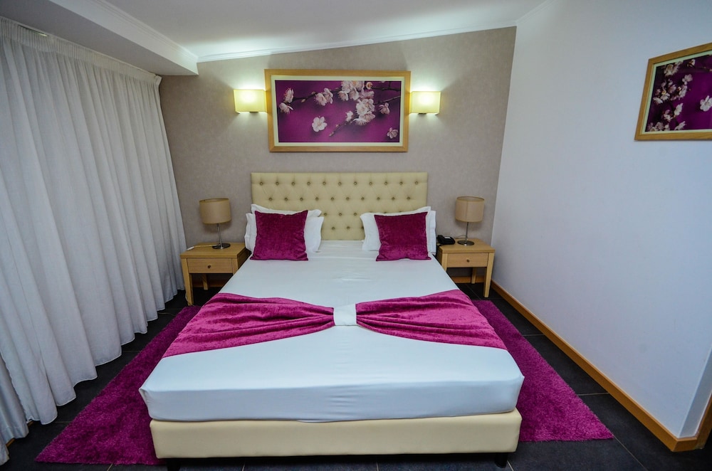 Vivi Hotel 8/45