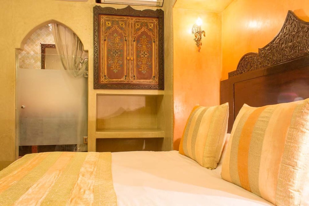 Riad Yacout 14/76