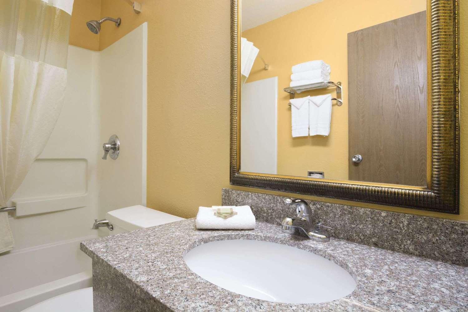 Super 8 by Wyndham Amarillo East 35/37