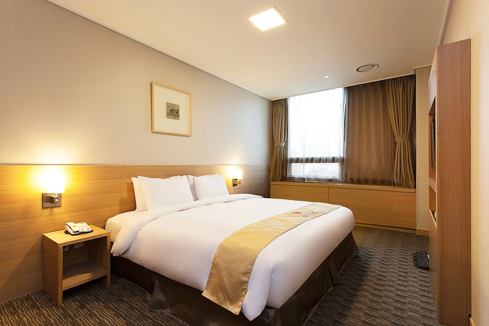 Hotel Skypark Central Myeongdong 27/44