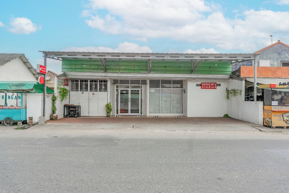 Hotel O Sukarame Near Universitas Islam Negeri Raden Intan Lampung Formerly Hotel Legundi 35/36