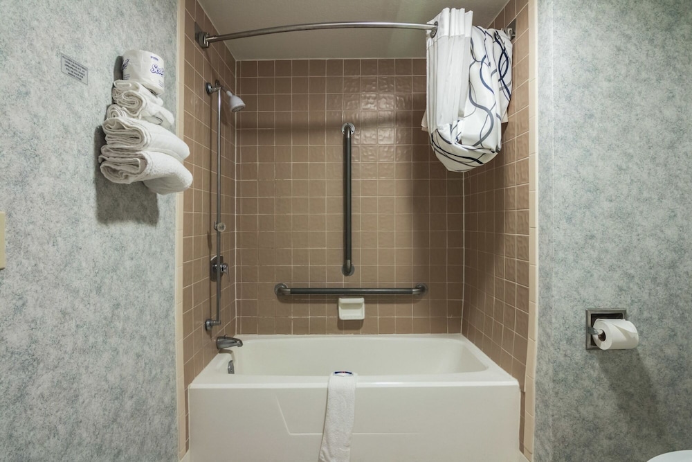 Motel6 Saint Paul, MN - I-94 53/54
