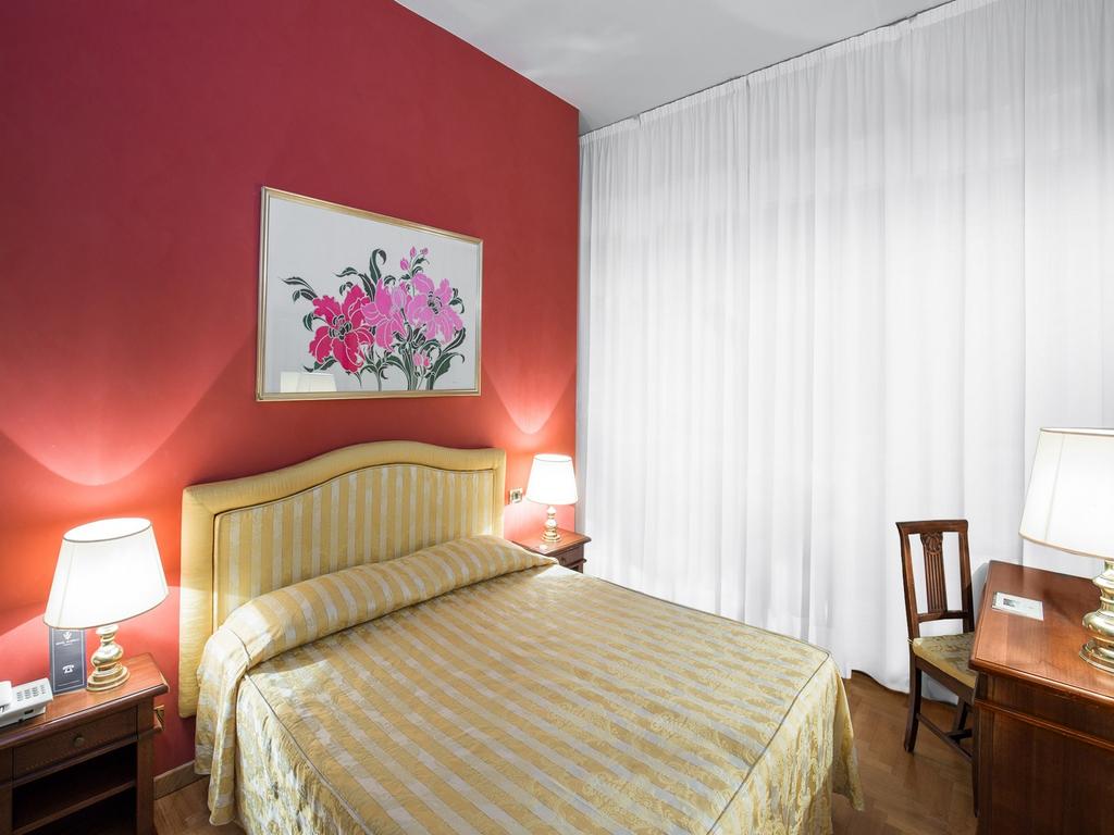 CLASSIC, DOUBLE OR TWIN BED
