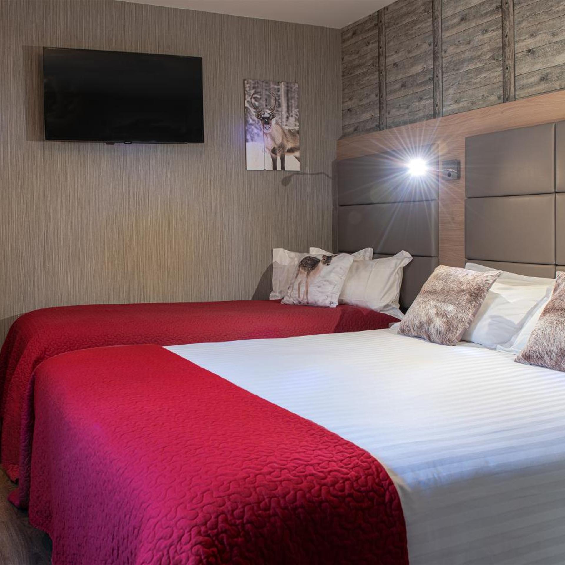 HOTEL LES COUDERCOUS 18/50