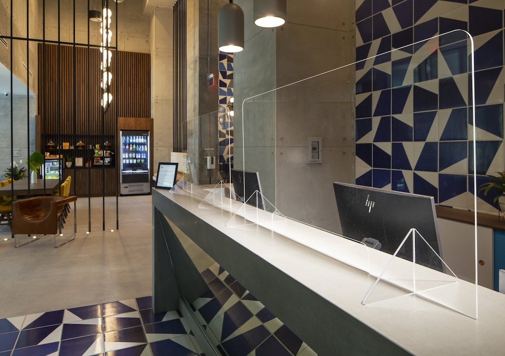 Hotel Indigo Miami Brickell 10/77