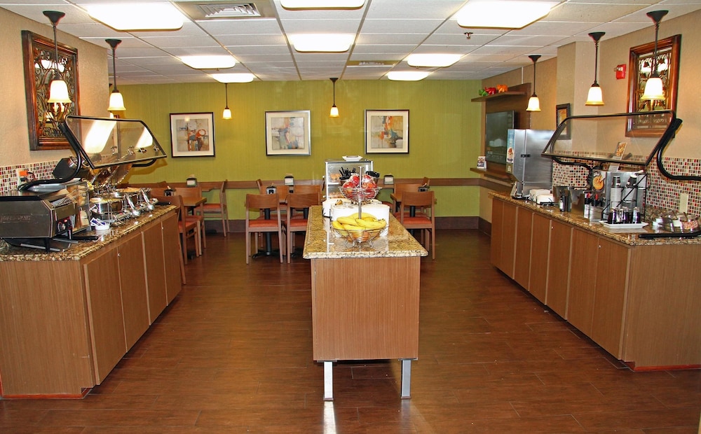 Best Western Plus Universal Inn 42/46