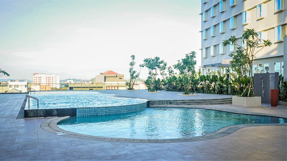 Mercure Samarinda 5/75
