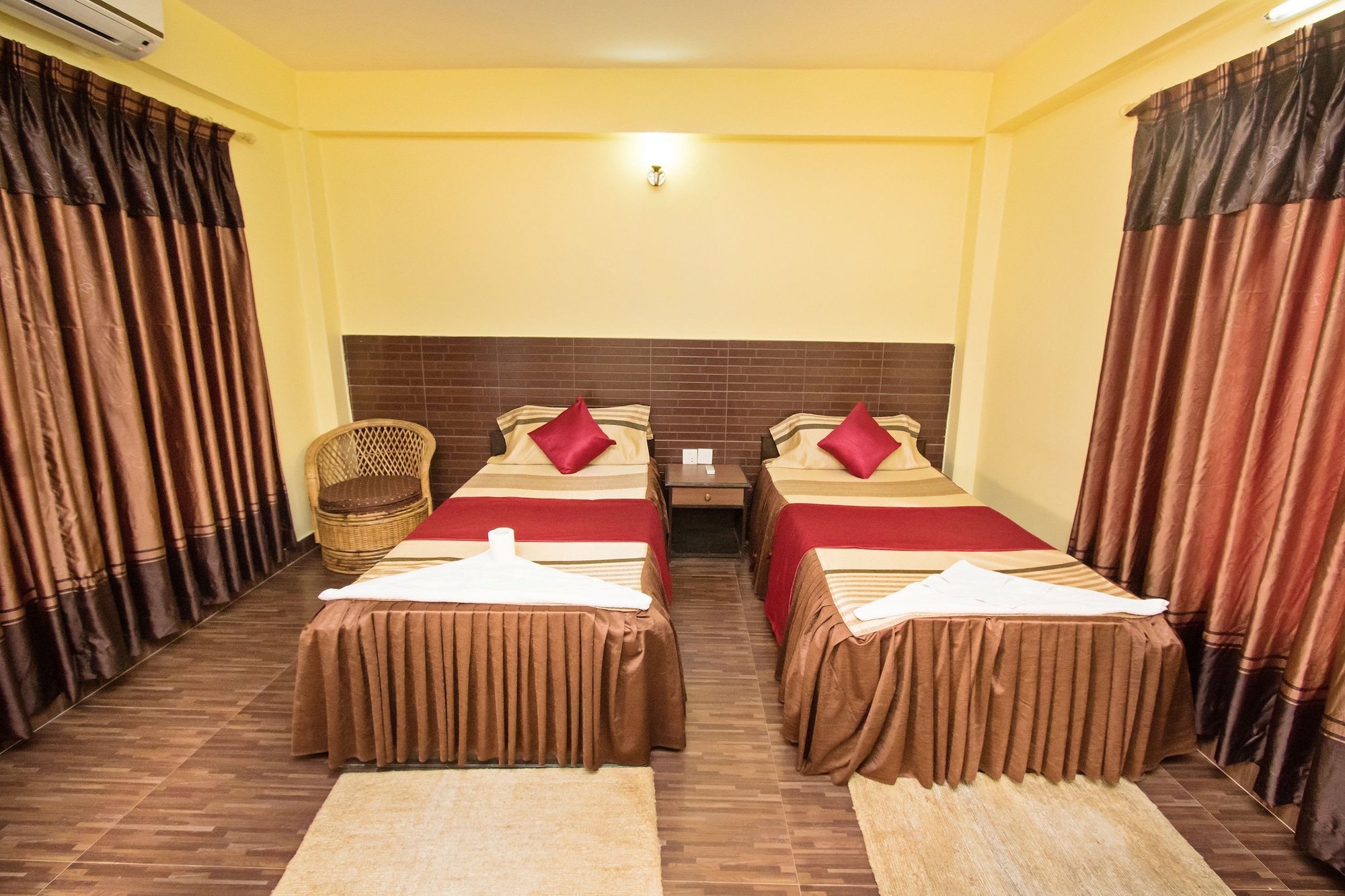 DELUXE, DOUBLE BED, LAKE VIEW, TERRACE