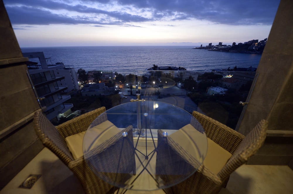 Zett Hotel Jounieh 32/43