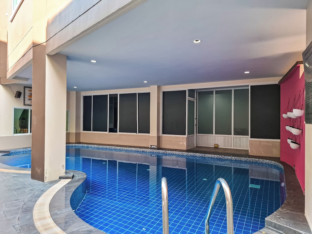 The Cliff Pattaya By Dede 77/100