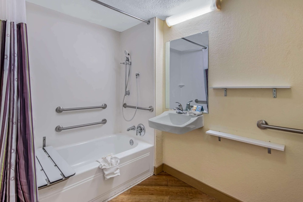 La Quinta Inn San Antonio Lackland 15/49