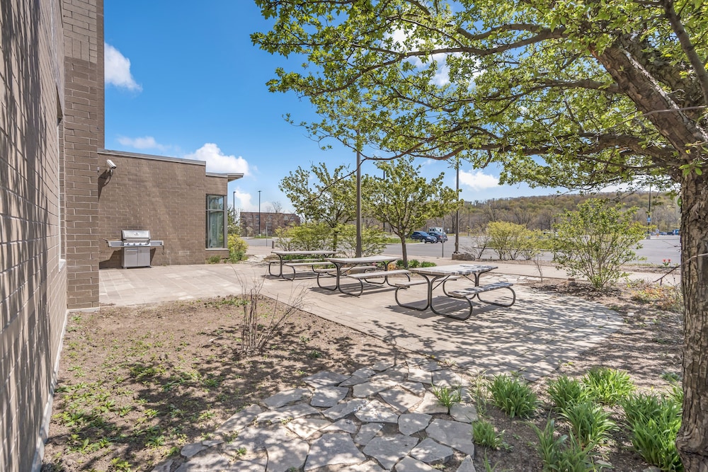 Residence & Conference Centre - Niagara-on-the-Lake 21/46