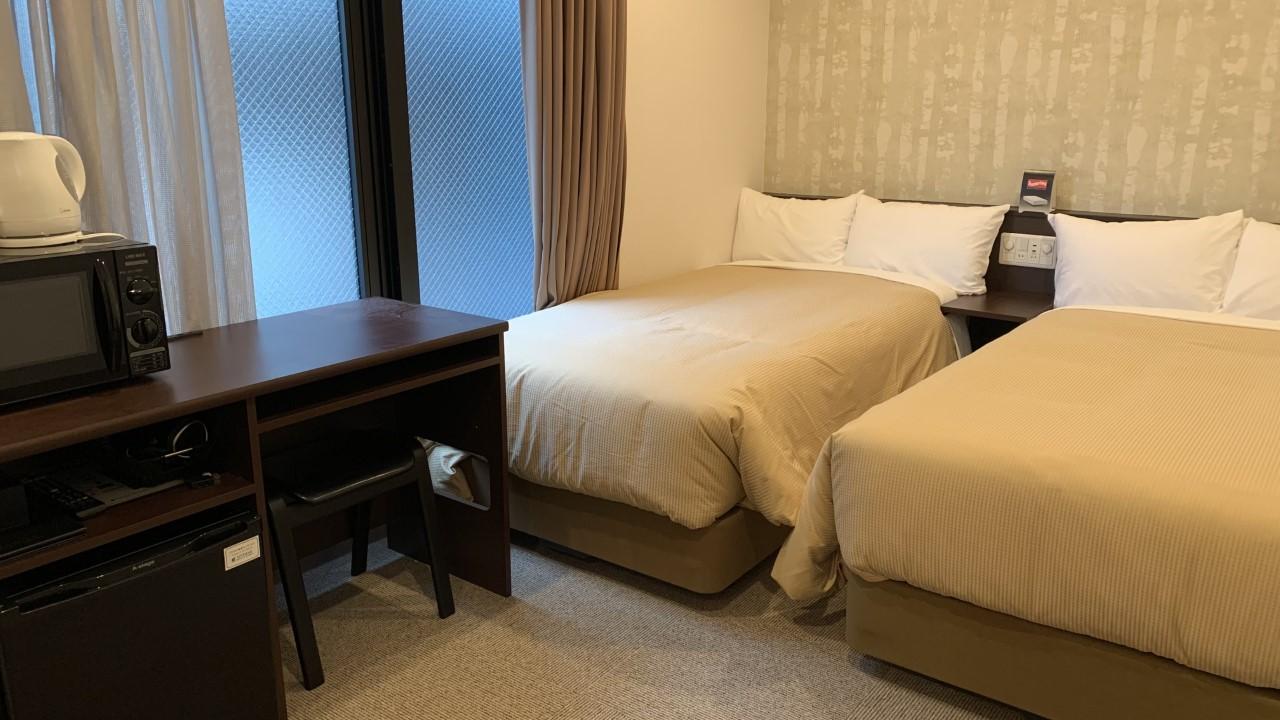 ROOM, TWIN BEDS, SMOKING