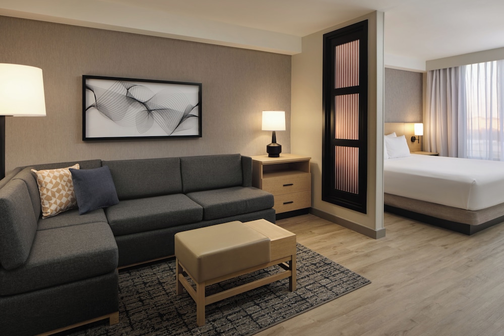Hyatt Place Tampa Airport/Westshore 42/78