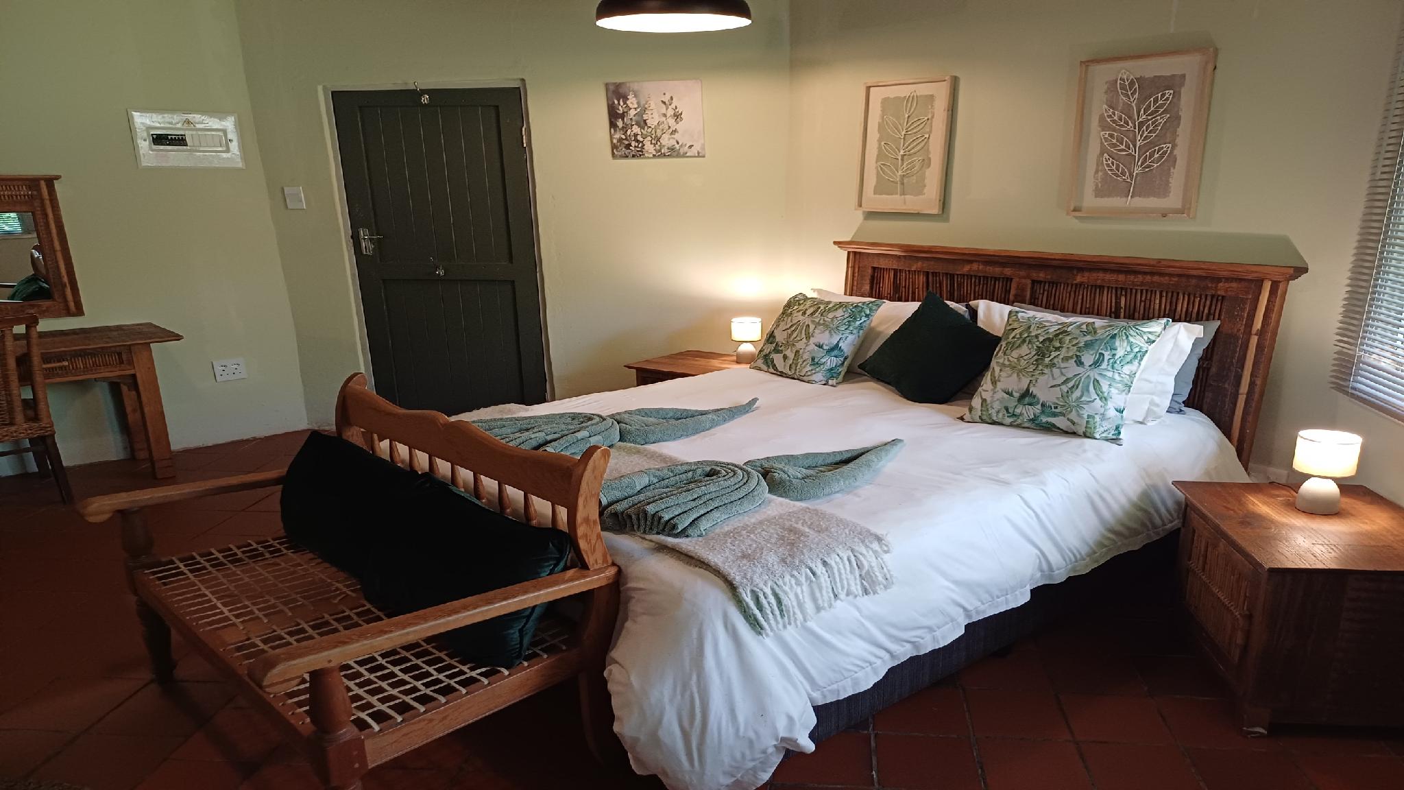 FAMILY SUITE, BLUE
