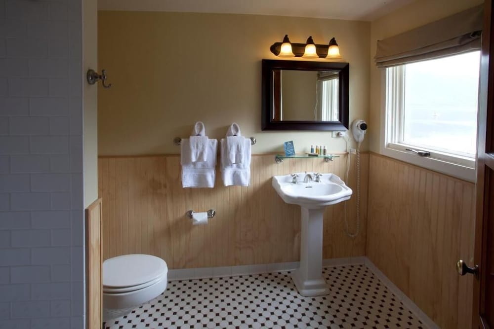 Lake Crescent Lodge 50/50