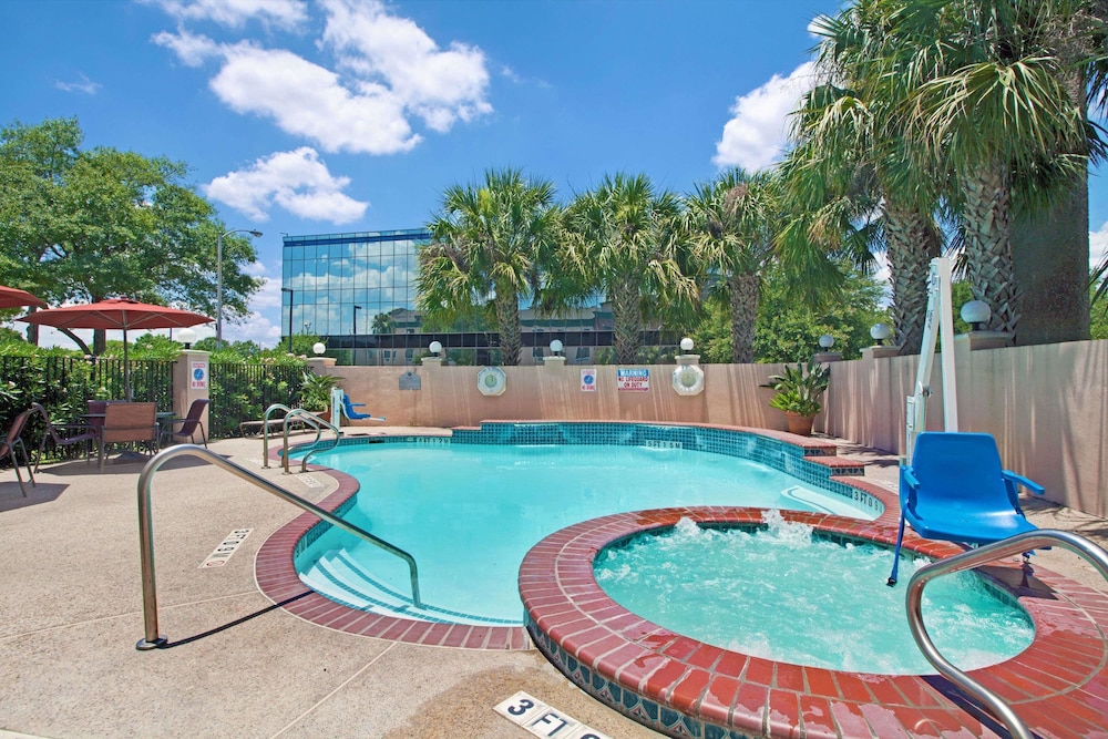 Wingate By Wyndham Houston Bush Intercontinental Airport Iah 1/55