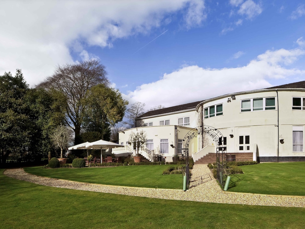 MERCURE CHESTER ABBOTS WELL HOTEL 45/50