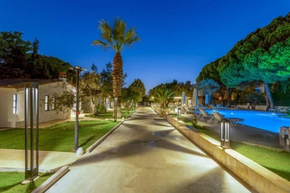 RISUS GARDEN MARINA HOTEL KUSADASI 38/48