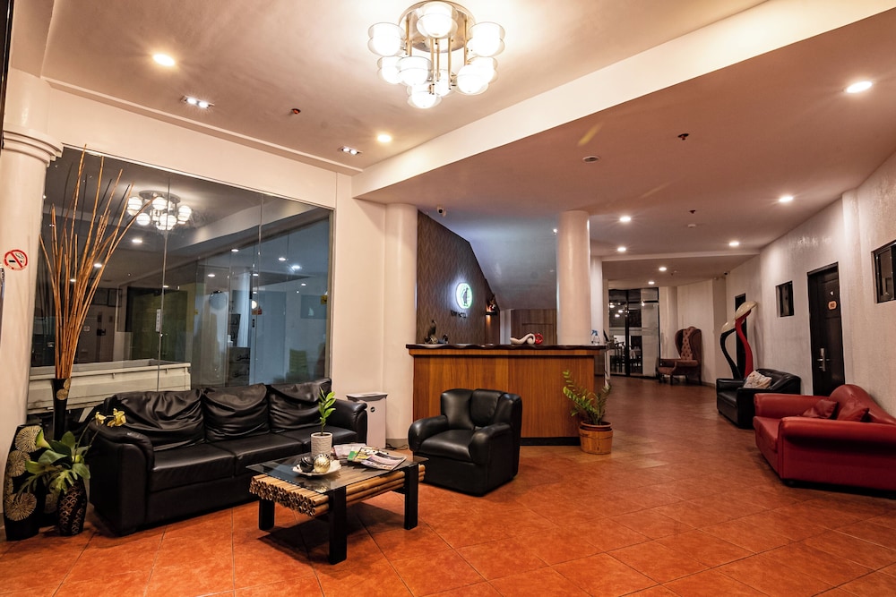 Kiwi Hotel 26/50