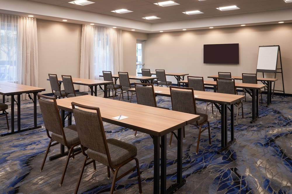 Fairfield Inn & Suites by Marriott West Palm Beach 26/37