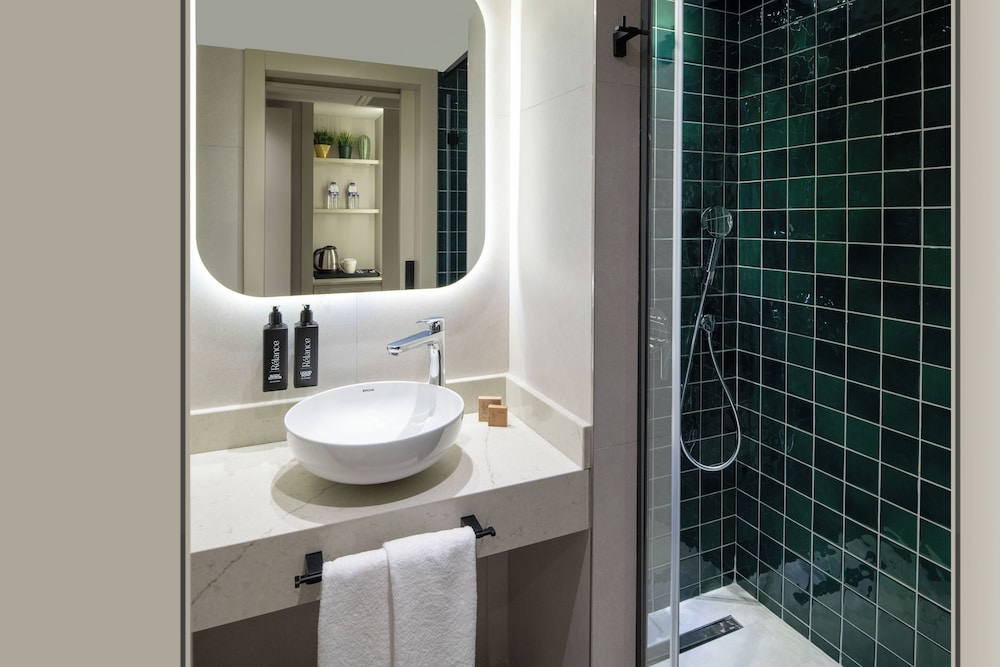 Lunet Old City Hotel 45/48