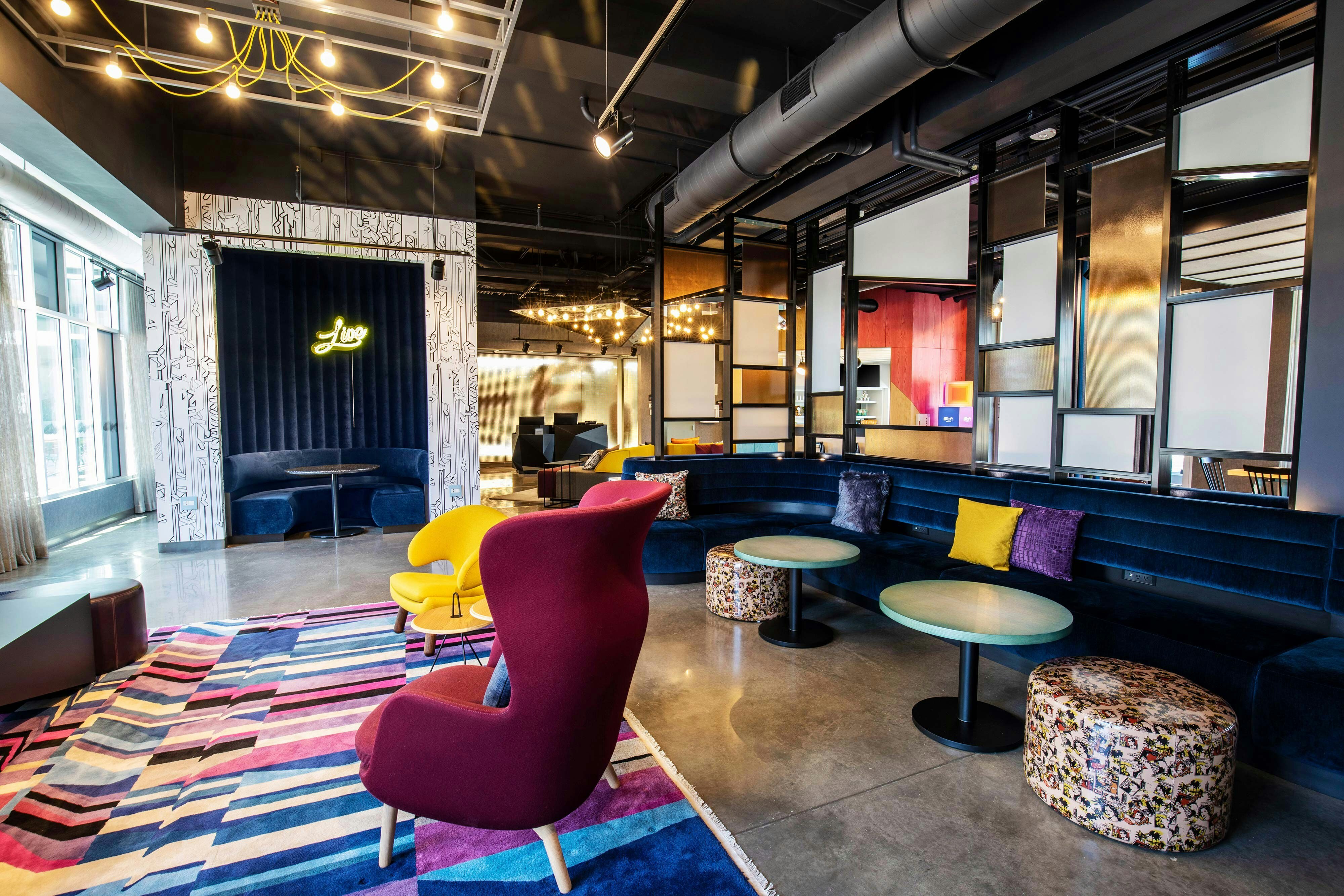 Aloft Reno Tahoe International Airport 23/43