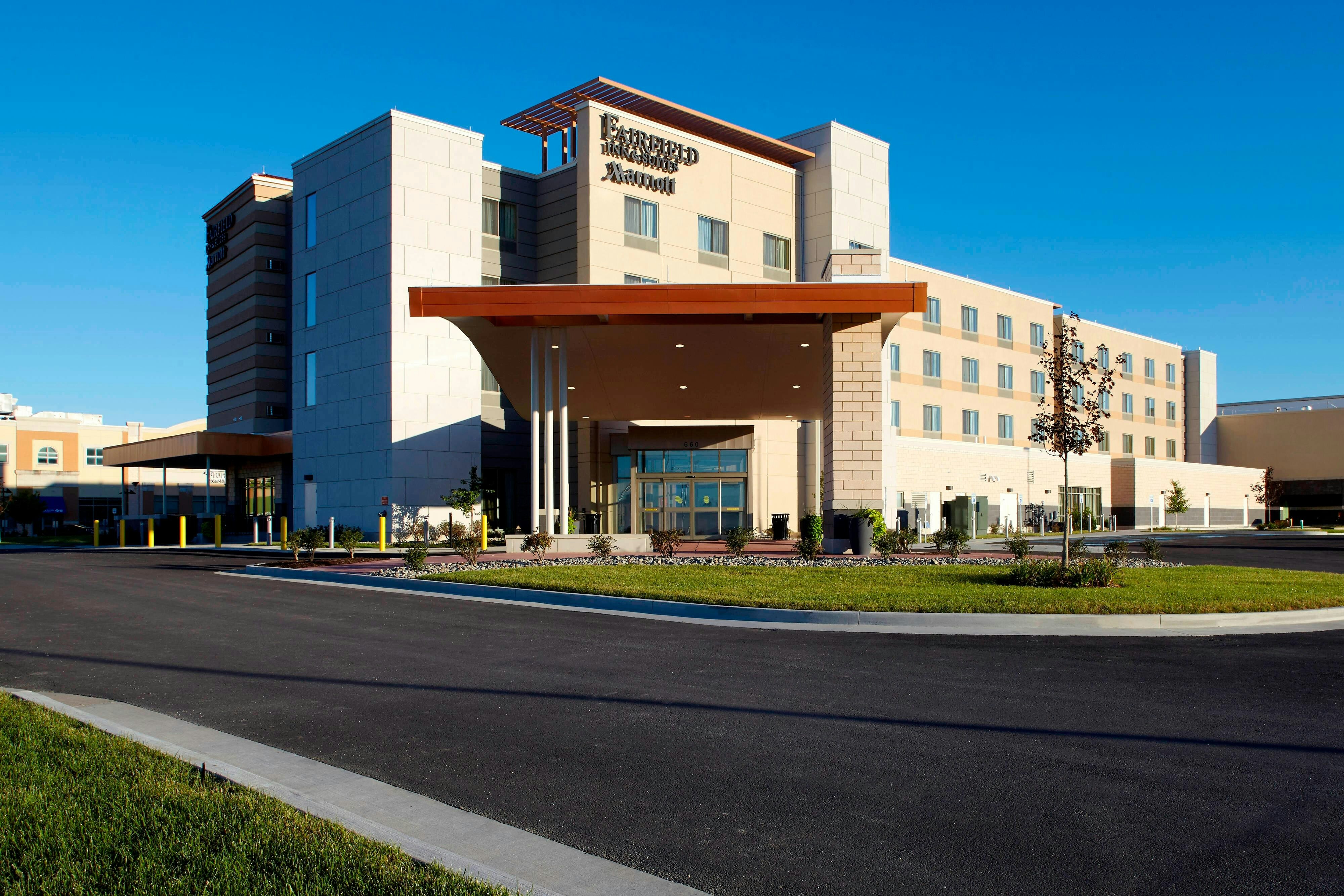 Fairfield Inn Suites Wheeling Triadelphia At the Highlands 14/14