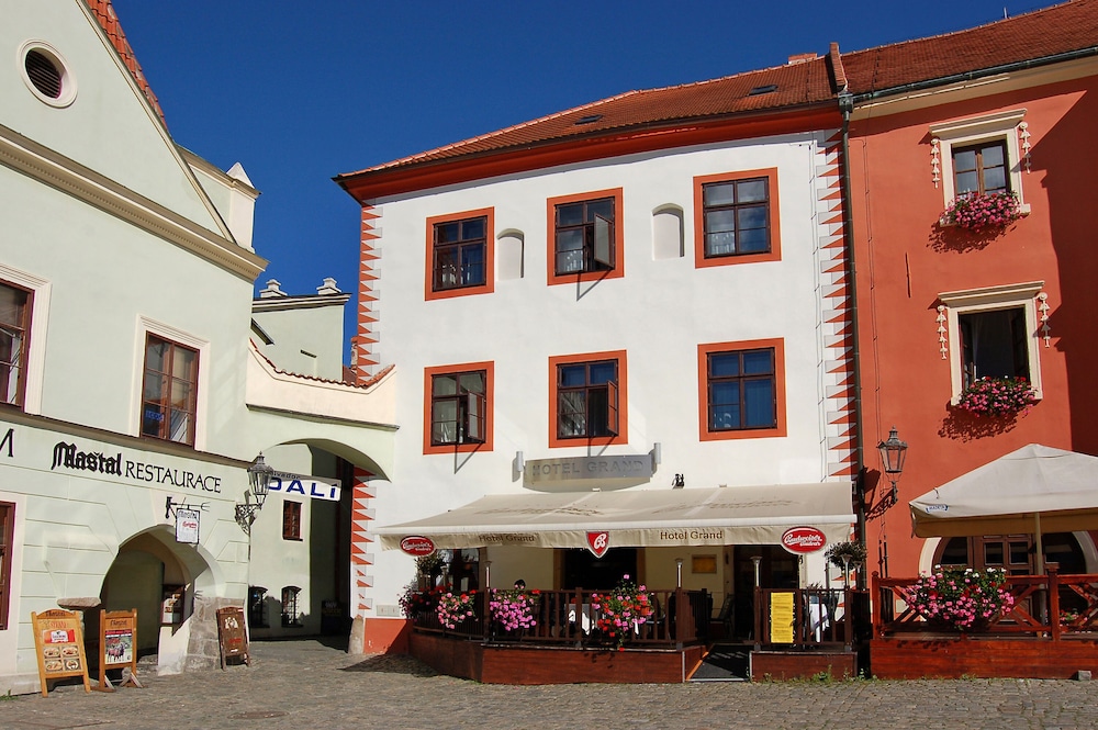 Grand Hotel 38/47