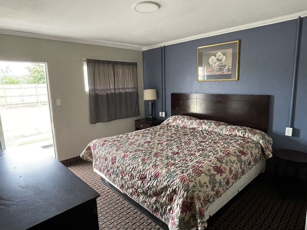 Economy Inn Gonzales 6/29