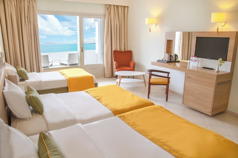 ROOM, TRIPLE, SEA VIEW