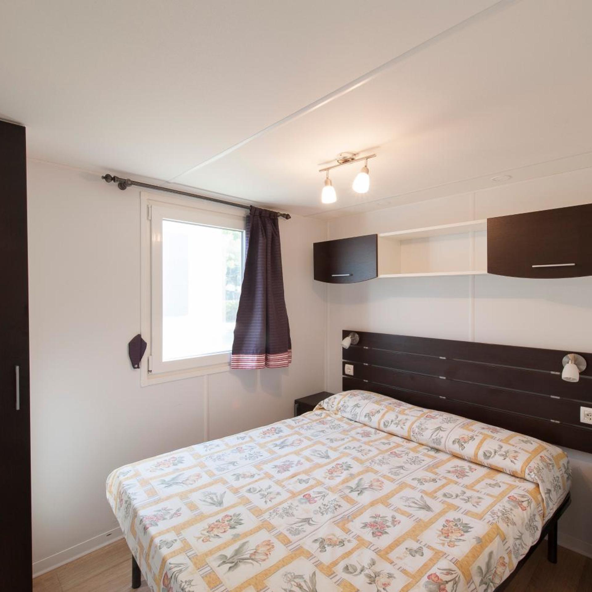 3 Bedrooms, Mobile Home