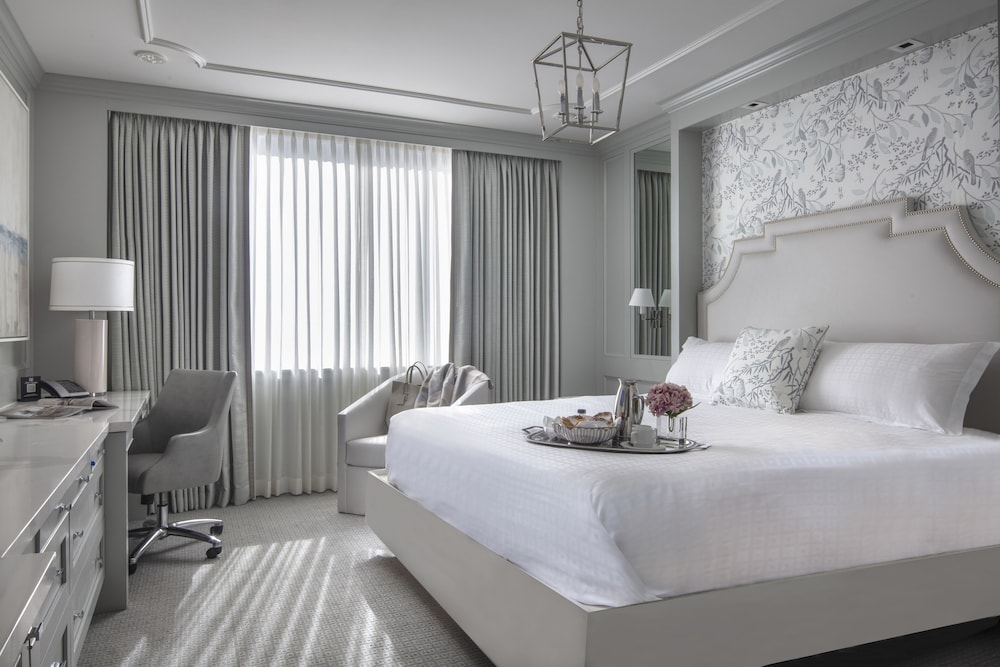 TOWER, SUPERIOR, KING BED