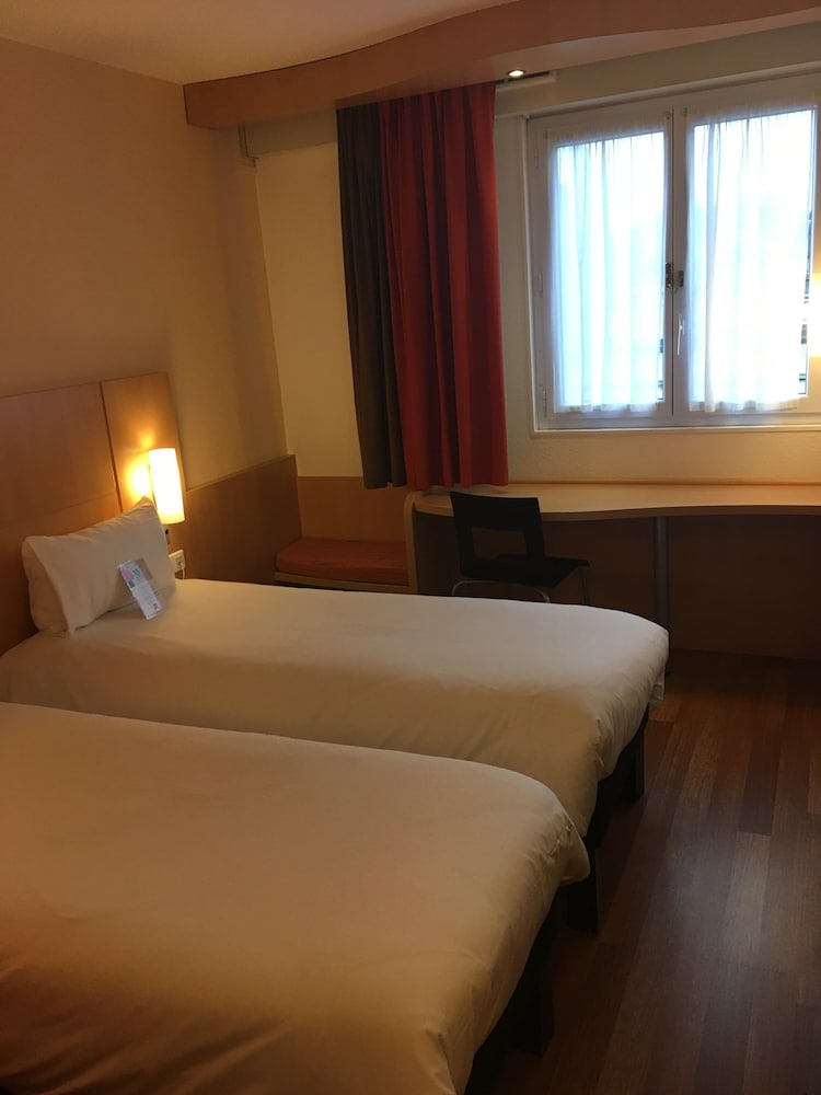Ibis Hotel Alencon 6/45