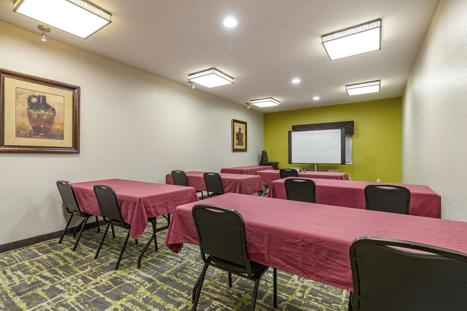 Best Western Plus Victoria Inn & Suites 22/26