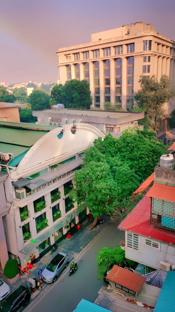 Hotel De Rond Hanoi 43/50