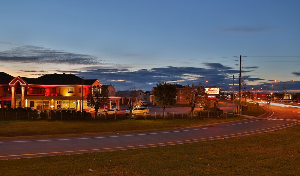 Hôtel-Motel Drummond 3/50
