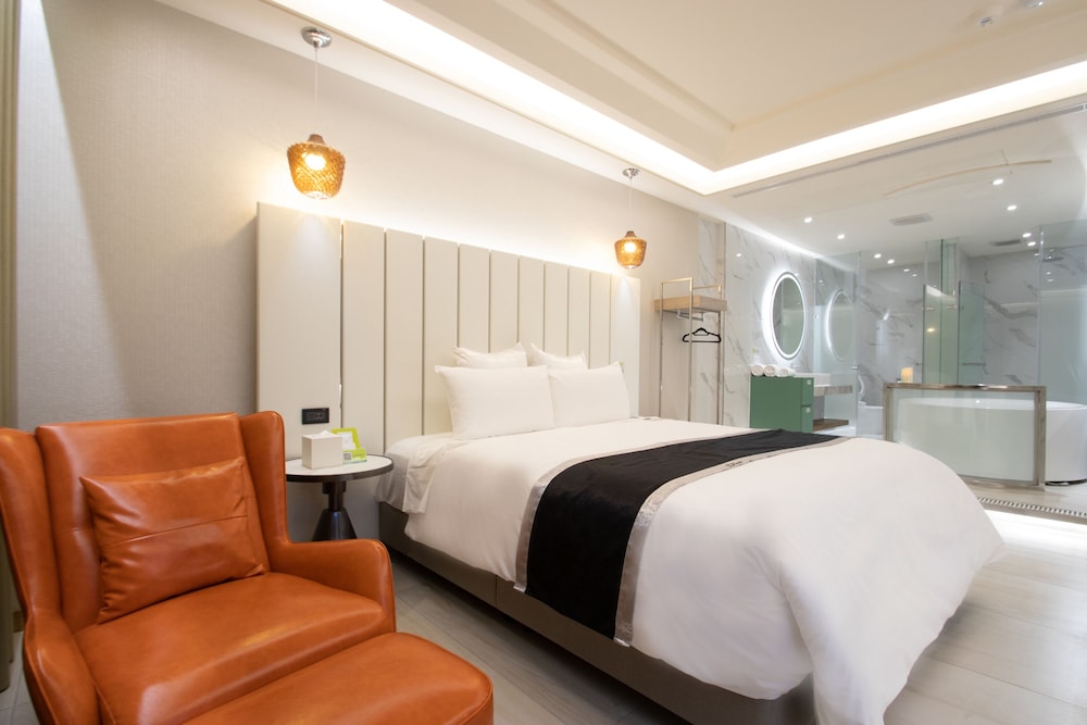 168 Motel Zhongli 2 12/54