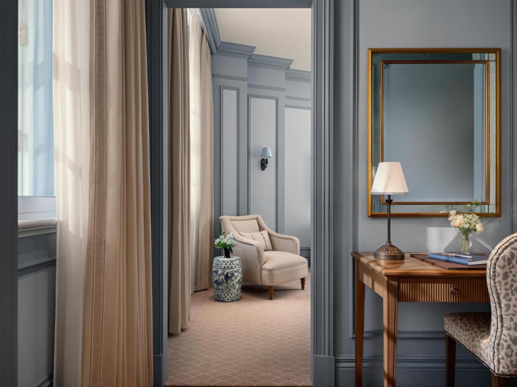 Waldorf Astoria London - Admiralty Arch 26/28