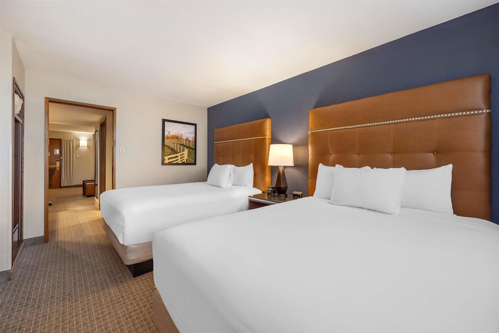 Drury Inn and Suites Paducah 13/50