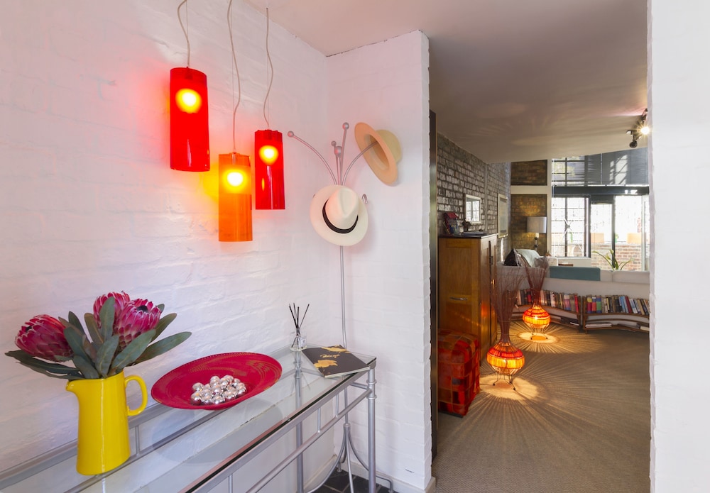 Chic Loft In The Heart Of Cape Town 6/29
