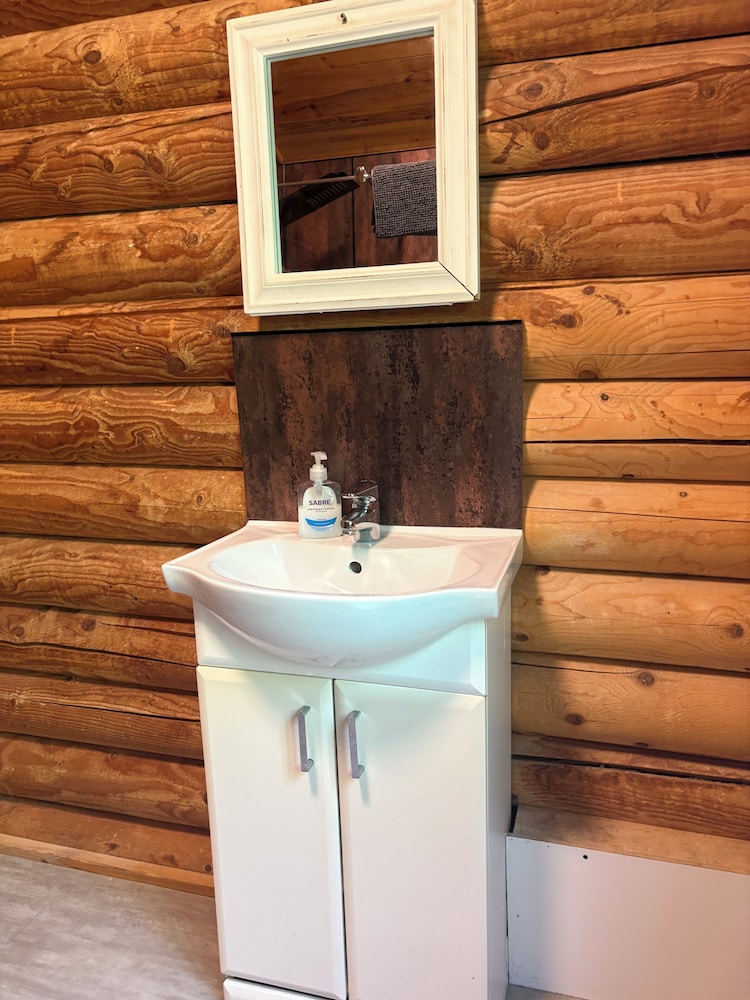 Bcc Loch Ness Log Cabins 45/46