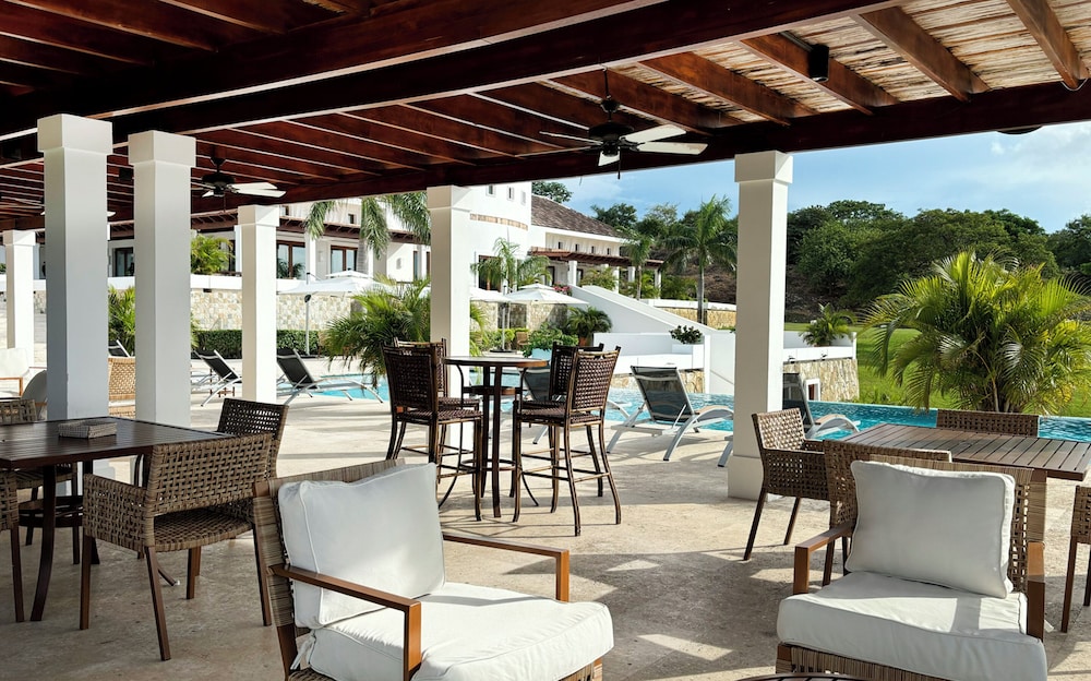 Las Verandas Hotel And Villas 50/73