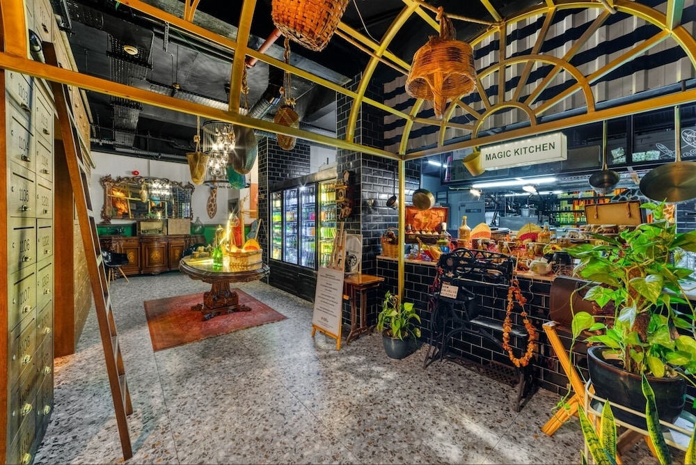 Anjeliq Downtown Hotel 67/70